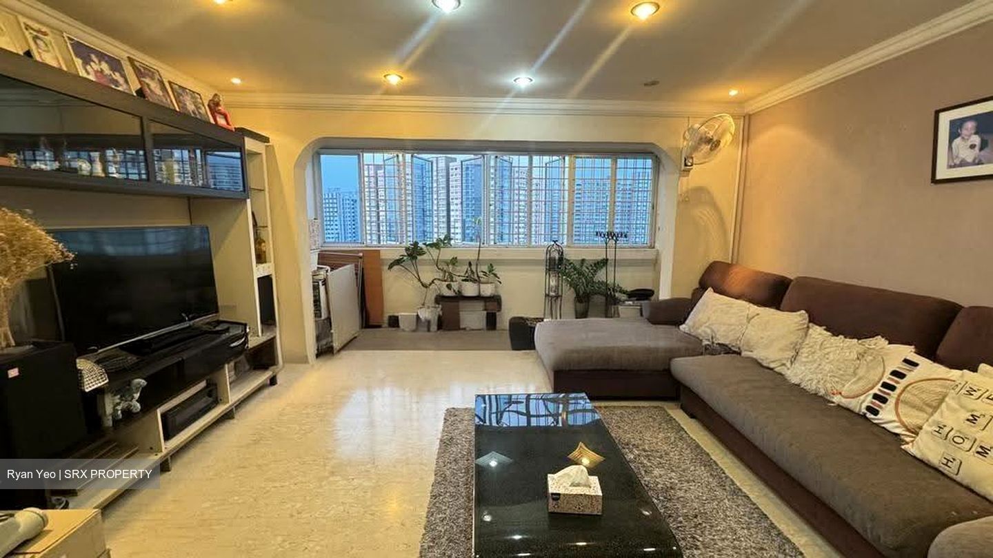 Blk 142 Bukit Batok Street 11 (Bukit Batok), HDB Executive #619414581